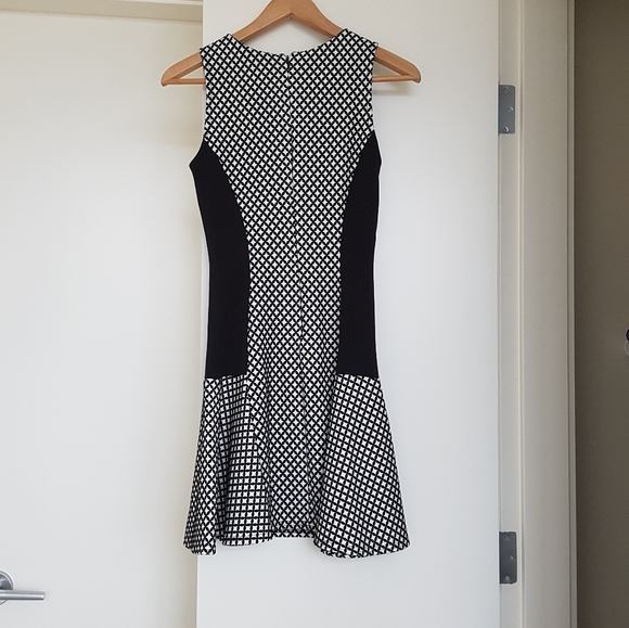Vintage black and white fit and flare dress. - Picture 2 of 2